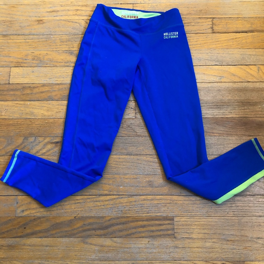 HOLLISTER Athletic leggings. Size small.